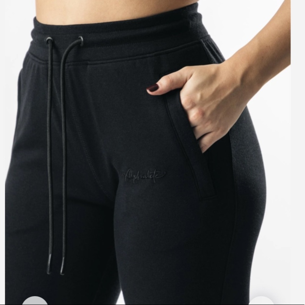 Alphalete Essential Jogger